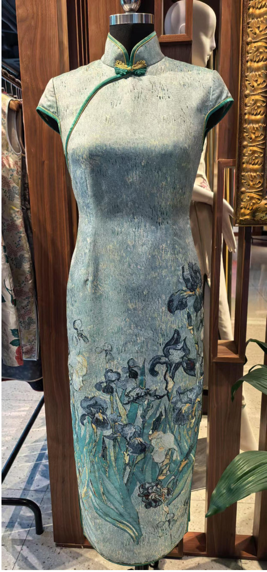 鸢尾花（旗袍）